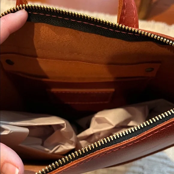 Beautiful Rosso Portland Leather Goods Laptop Backpack - Picture 9 of 9